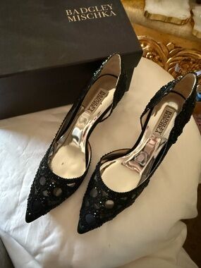 Badgley Mischka Black Beaded Pointed Toe Slingbacks Size 8